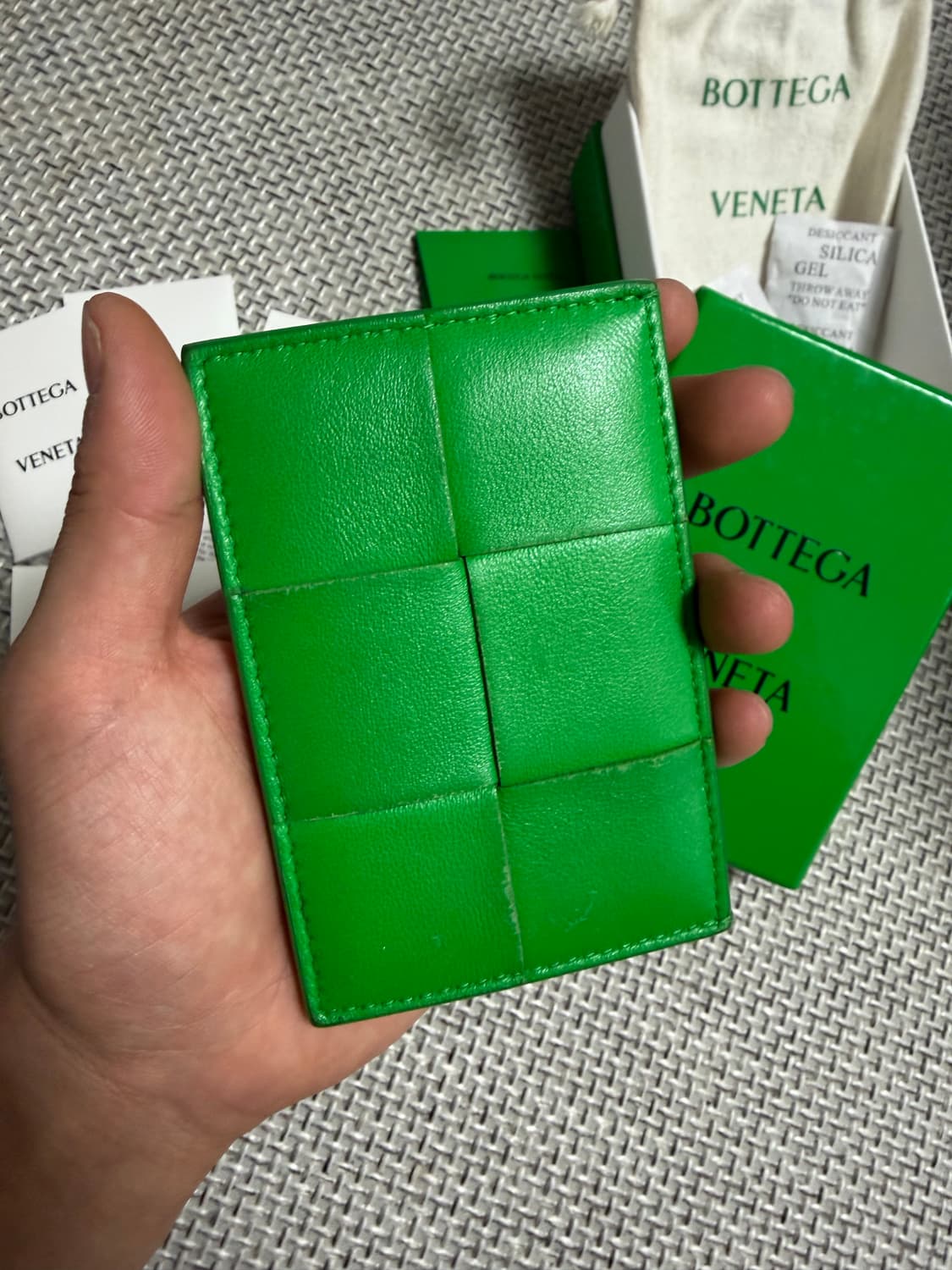 백화점판nfc  보테가베네타 그린 카드지갑  상품이미지3