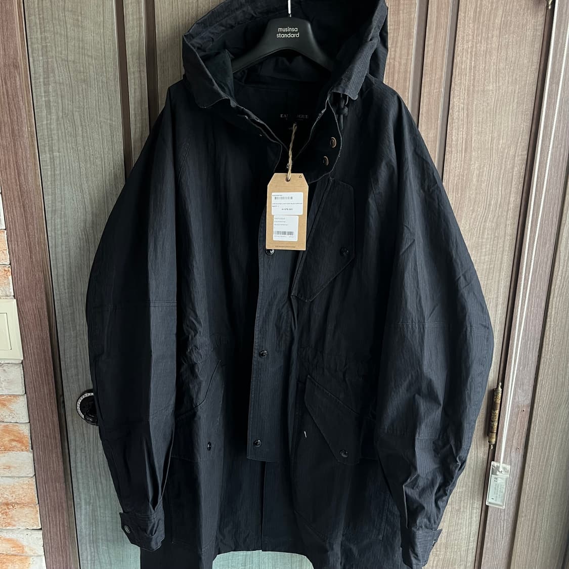 [새상품]이스트로그 라프 라이트 코트 립스탑 블랙 상품이미지1