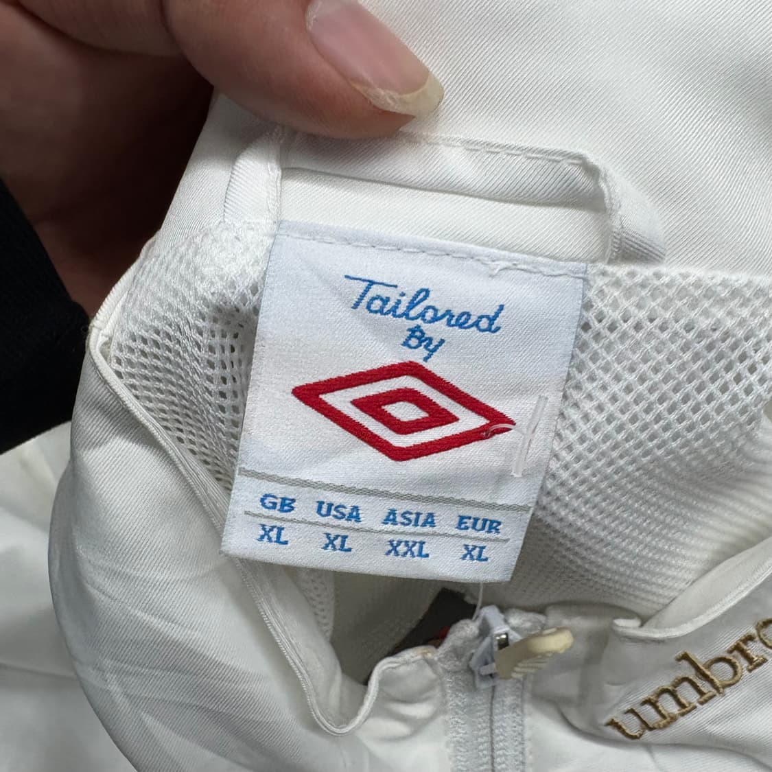 (100)엄브로화이트바람막이 상품이미지4