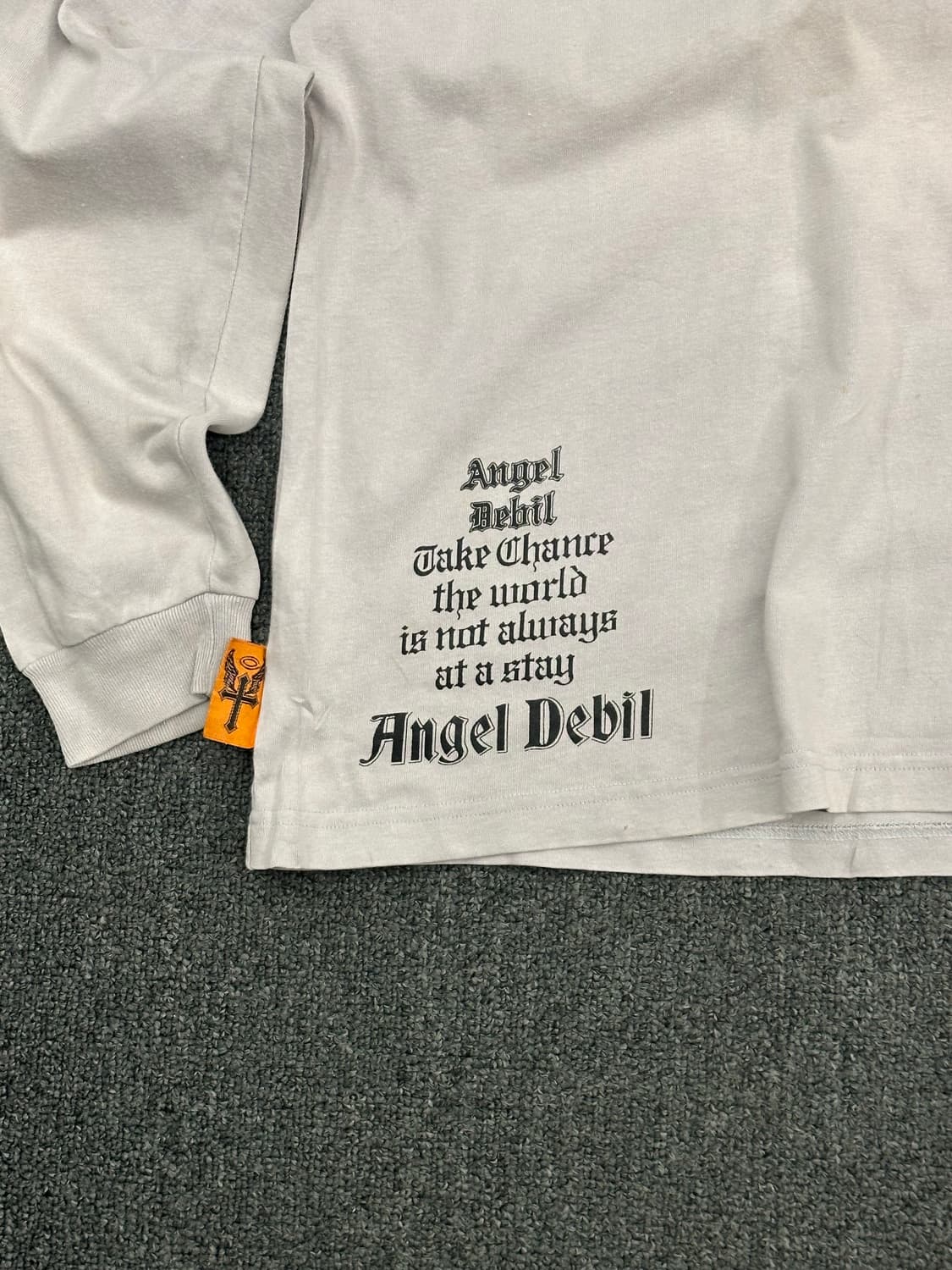 OS)Angel Devil vintage 드래곤 프린팅 베이지 롱슬리브 상품이미지2