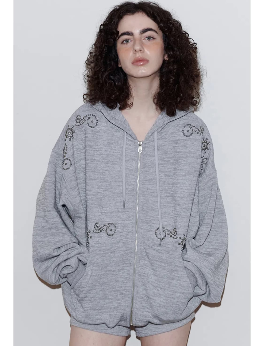 폴리수엠 ORNAMENT STUDDED HOODIE 스터드 후드집업 상품이미지1