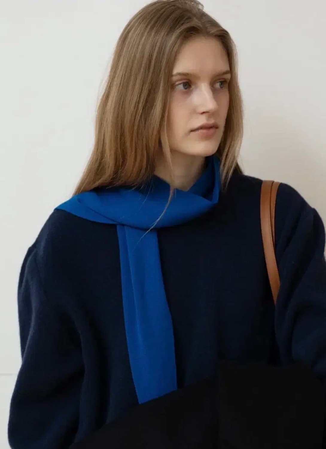 moondal Muffler Knit in Cobalt blue 상품이미지1