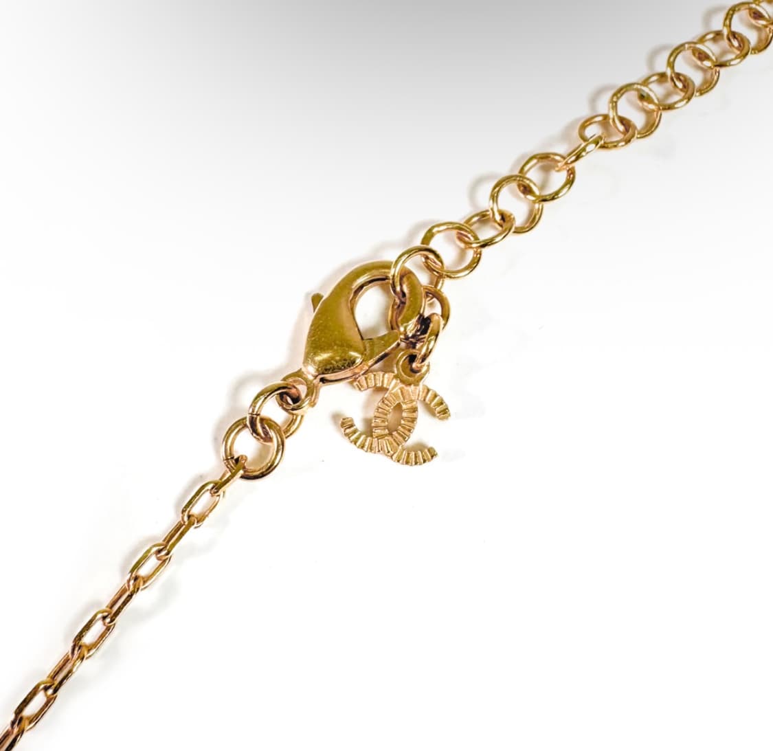 샤넬 여성 CC로고 체인 라운드 크리스탈 펜던트 목걸이 골드 AB9046 상품이미지9