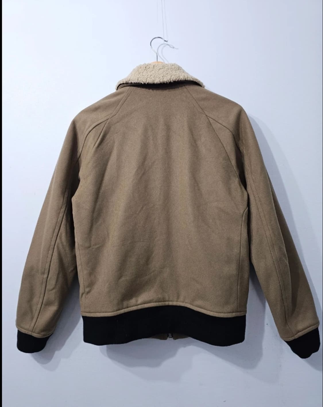 띠어리 남성 무스탕 점퍼 카키 95~100 상품이미지6