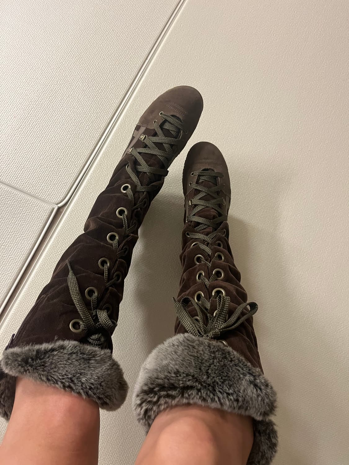 오니츠카 타이거 퍼 트리밍브라운부츠 상품이미지4