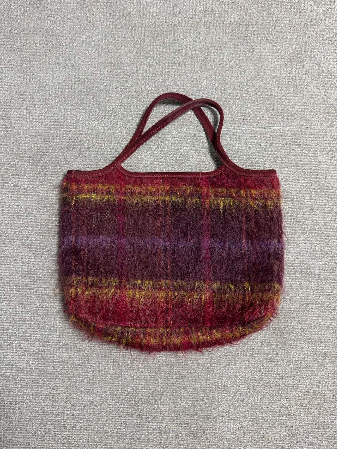 레드 모헤어 스웨이드 토트백 상품이미지1