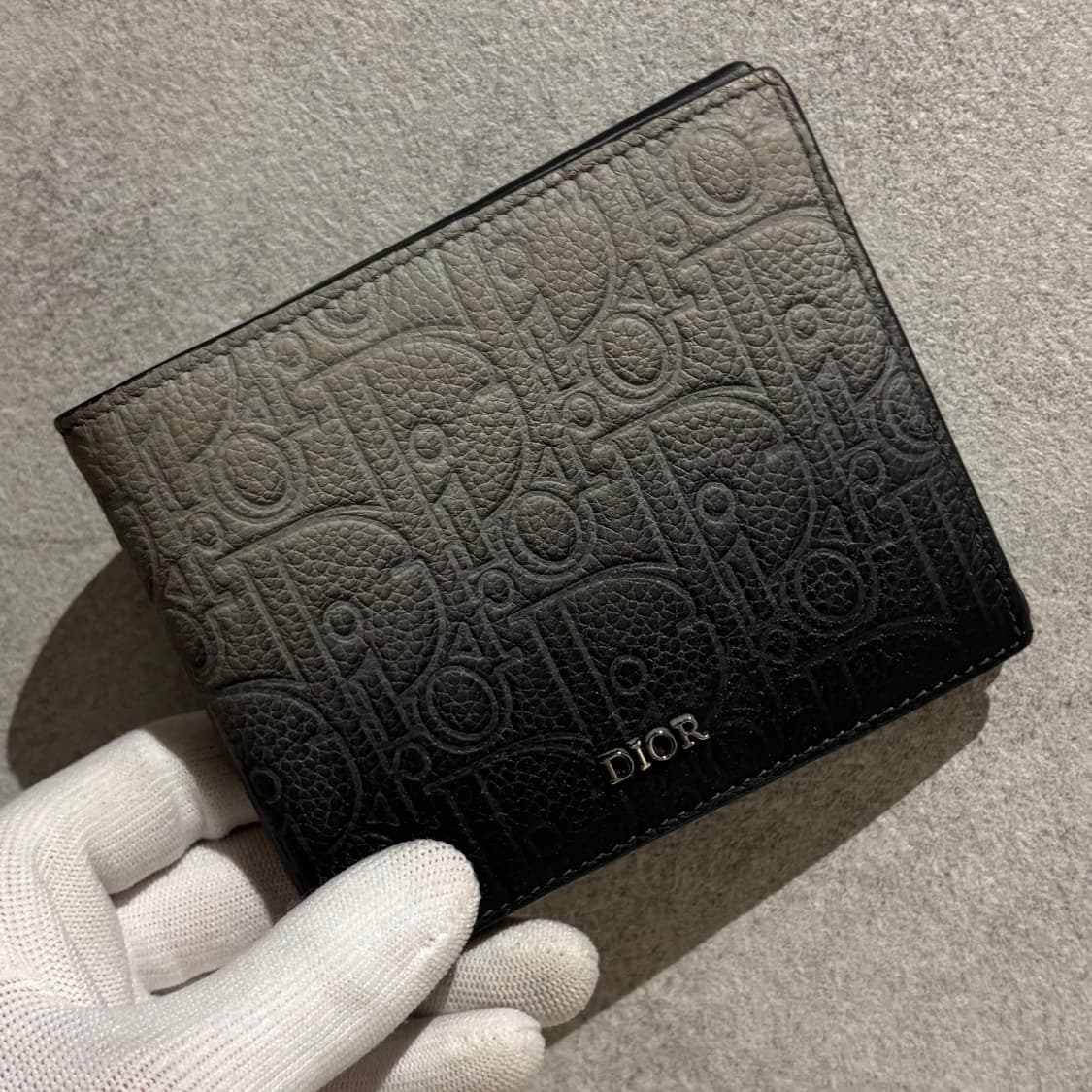 A+ OS사이즈 디올 그래비티 그라데이션 포켓 반지갑 블랙그레이 상품이미지1