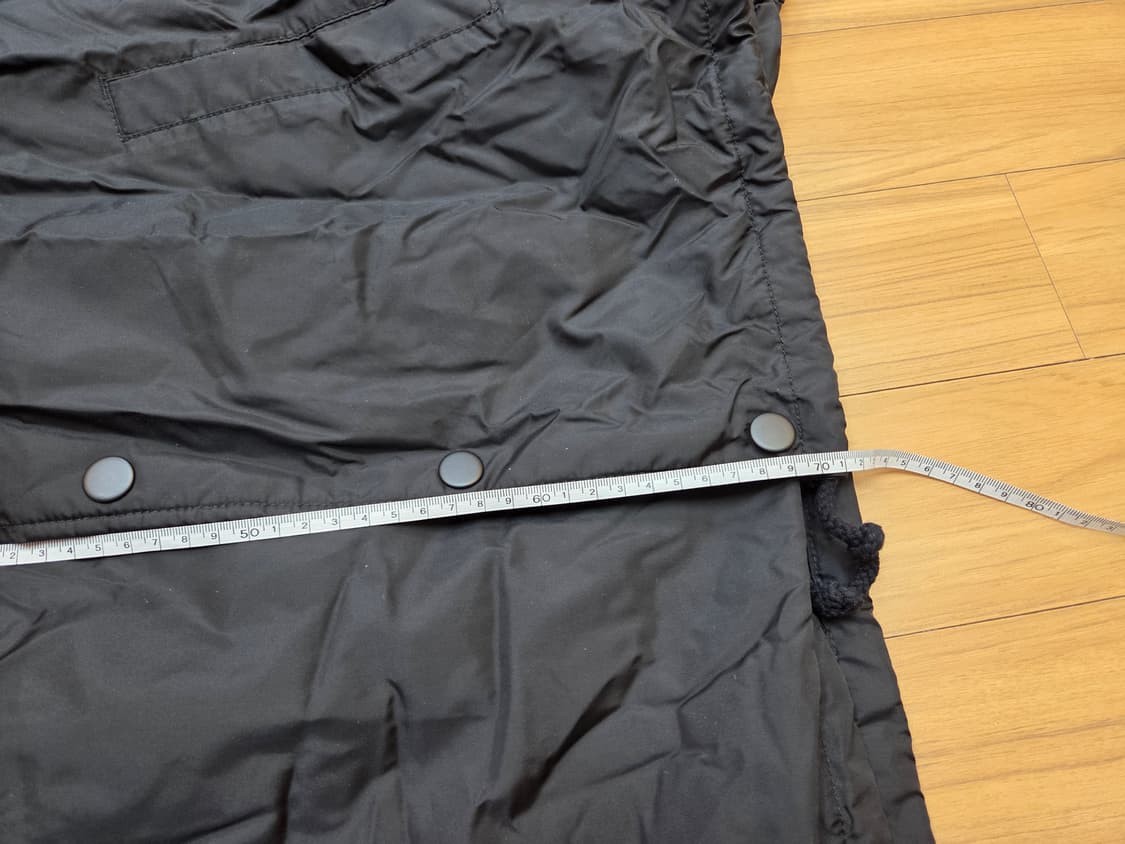 반스 코치 자켓 블랙 색상 M사이즈 판매합니다. 겉감은 폴리에스터 100 상품이미지3