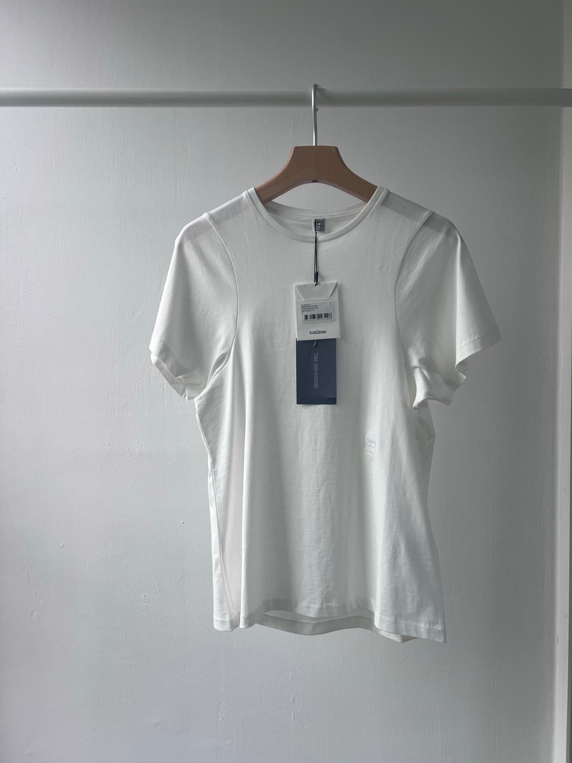 (새상품) toteme 토템 로고 반팔 티셔츠 상품이미지3