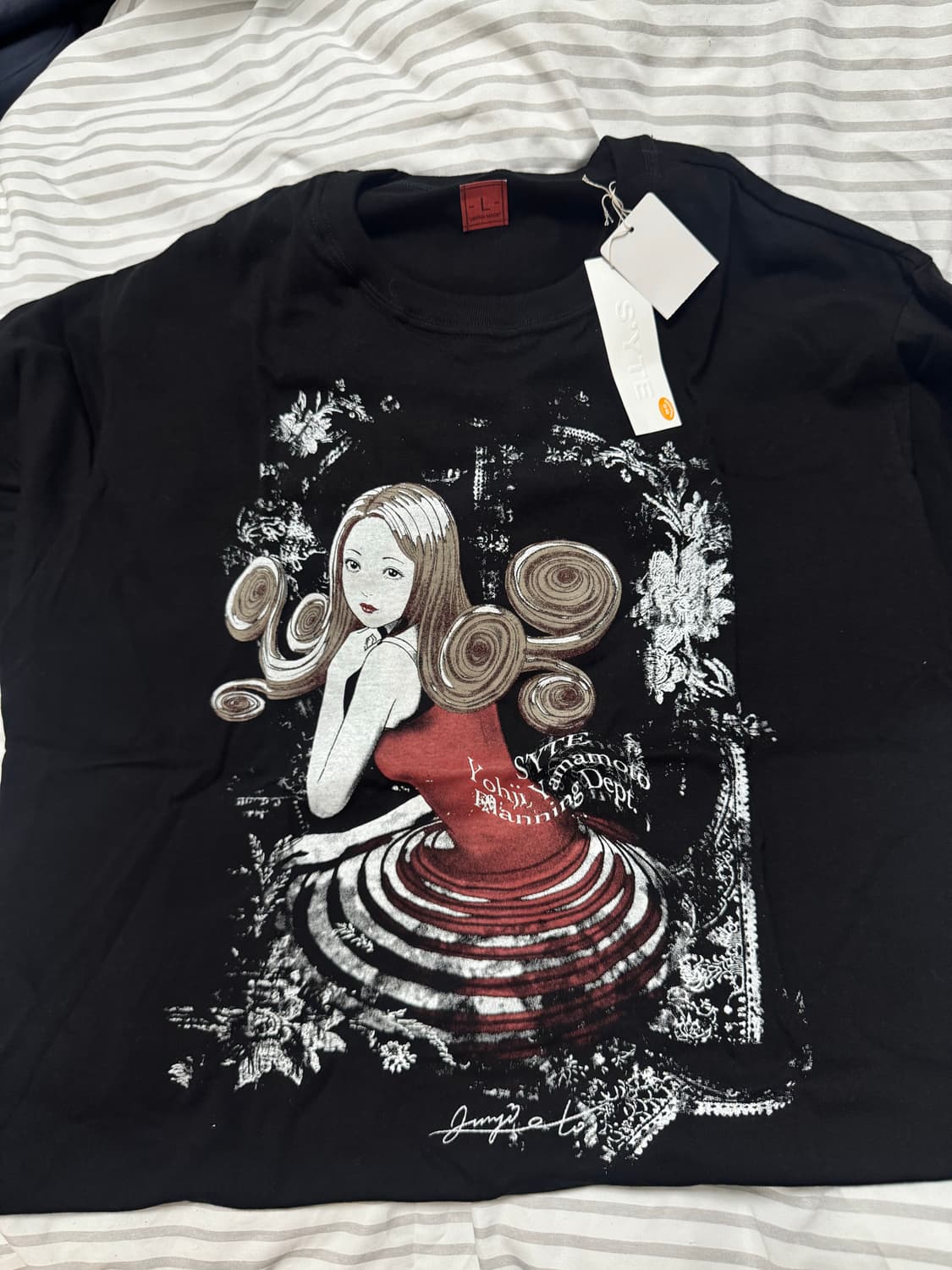 L)이토준지x요지야마모토(s’yte티셔츠 상품이미지1