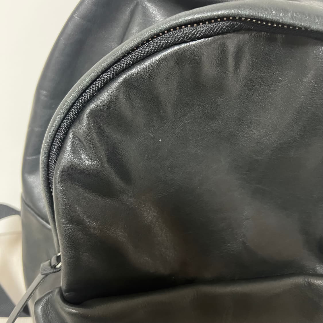 사일런트 바이 다미르도마 가죽 백팩 상품이미지8