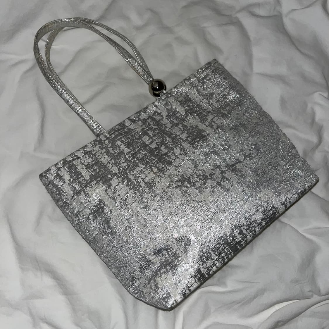 *가격조정X/판매중단예정* Yunse 실버볼 미니 토트백 상품이미지1