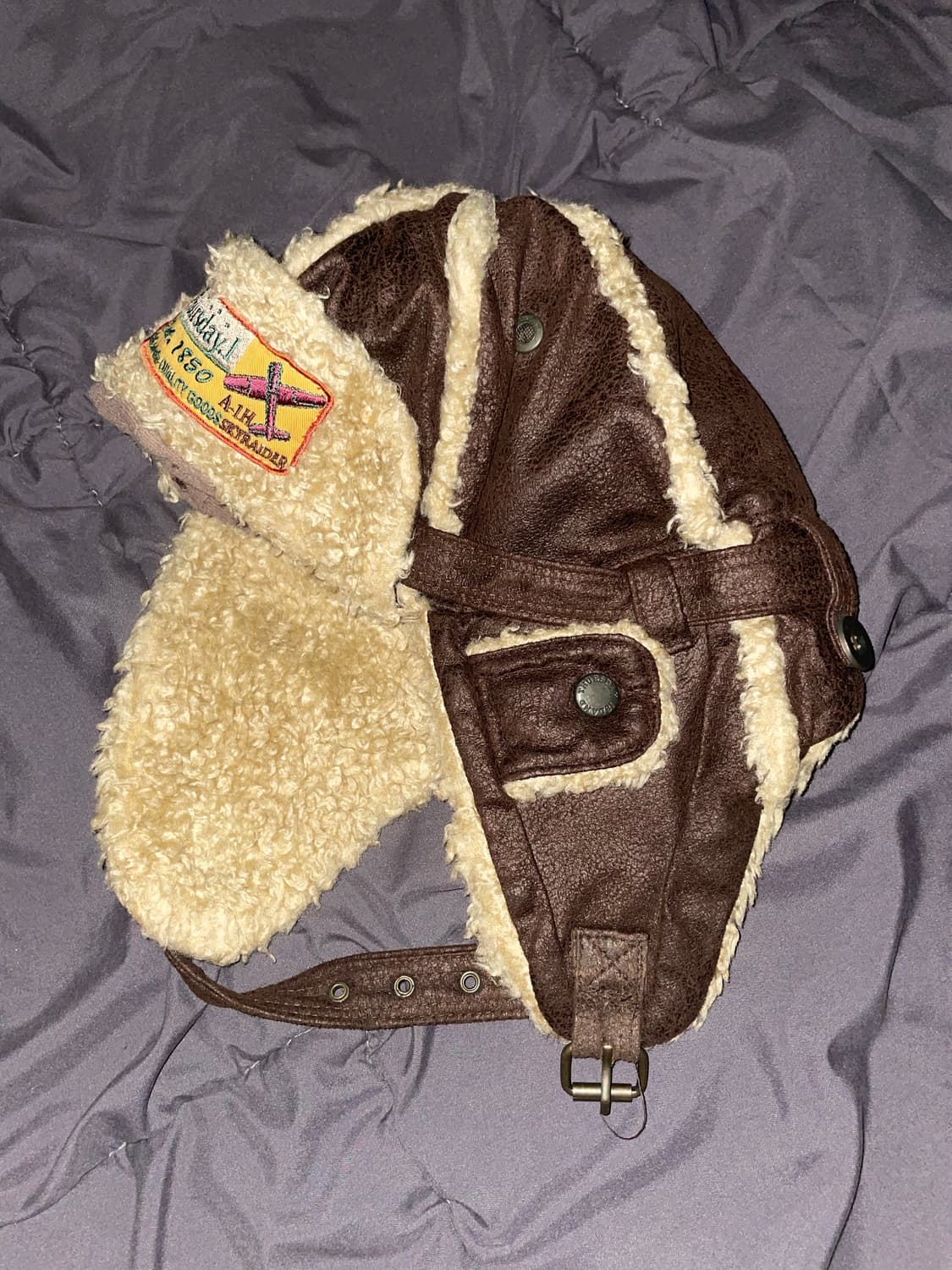 써스데이 아일랜드 스웨이드 트래퍼햇 상품이미지2