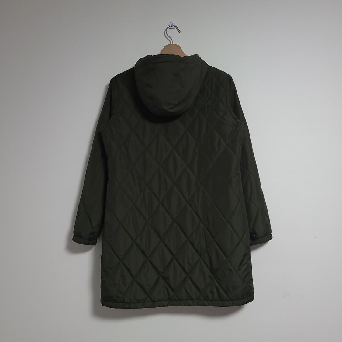 (95) 노스페이스 여성 퀼팅 롱 후드 패딩 코트 카키 상품이미지6