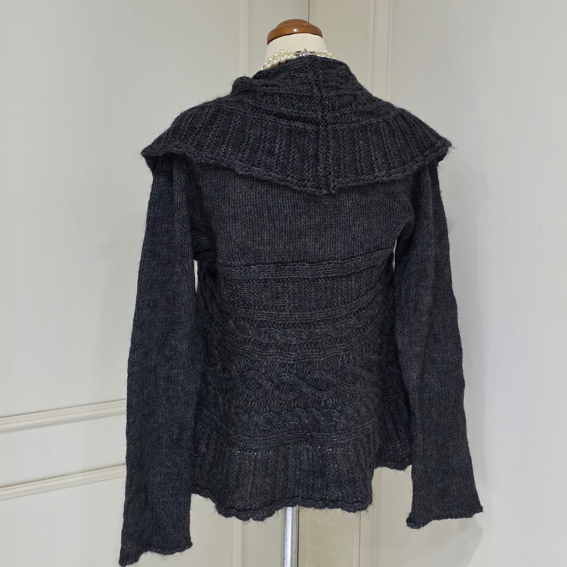 유럽빈티지 일본판)그레이 러플 꽈배기 고딕모리걸 로맨틱 니트가디건 상품이미지3