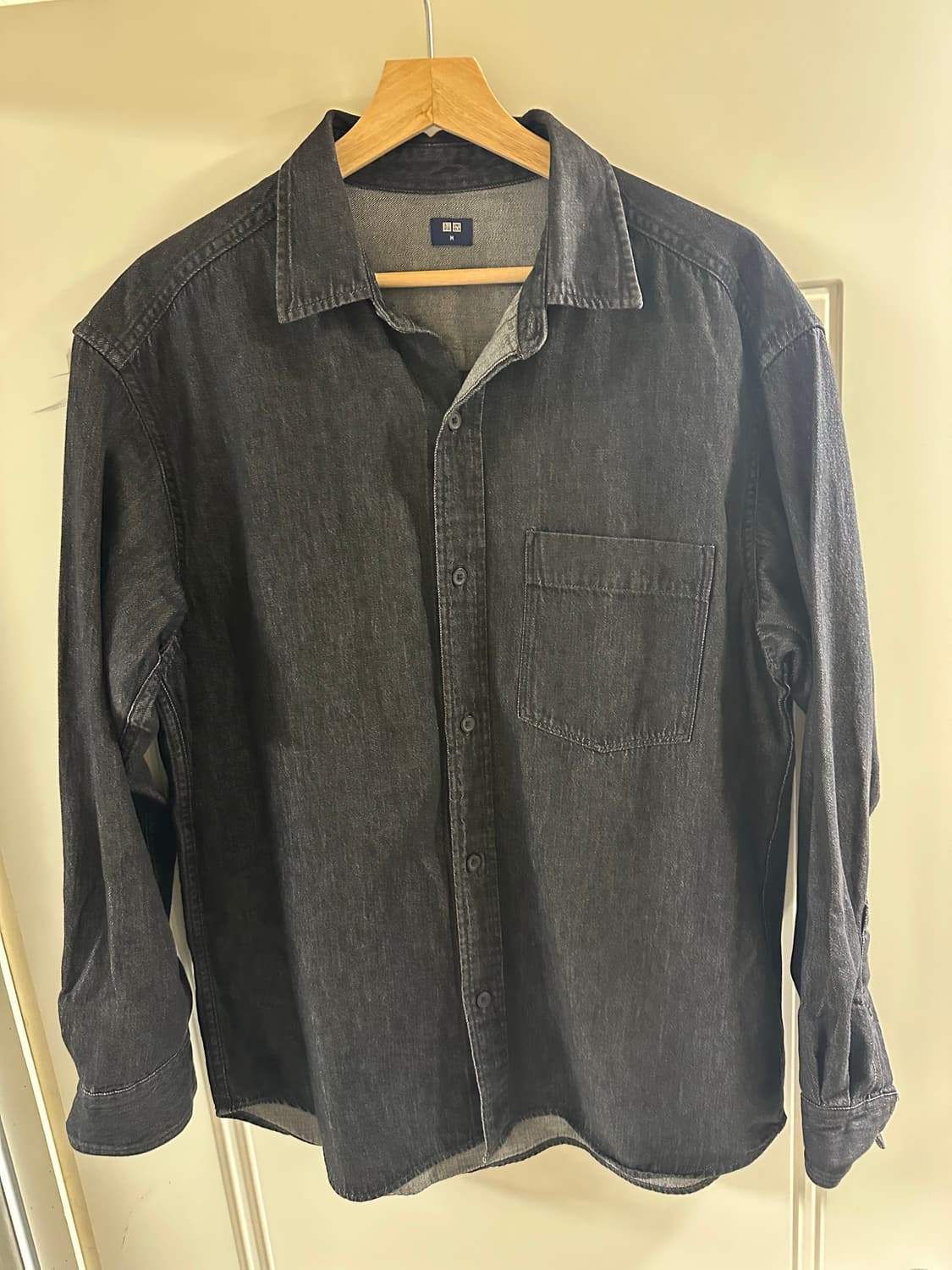 [M] 유니클로 데님 셔츠 블랙 상품이미지3