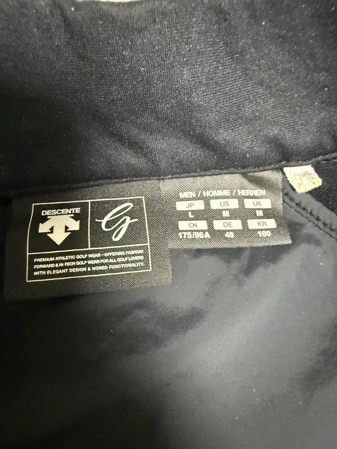 데상트 Descente 블랙 경량패딩 (L) 상품이미지5