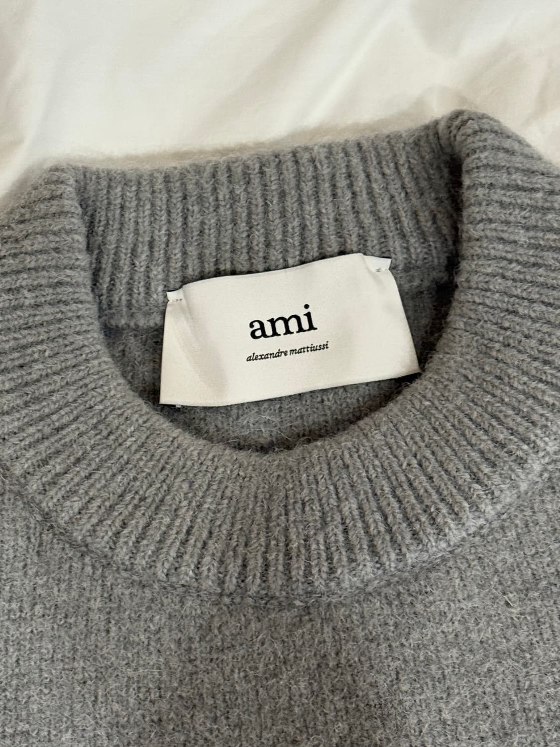 (새상품)아미 빅로고 니트 M 상품이미지3