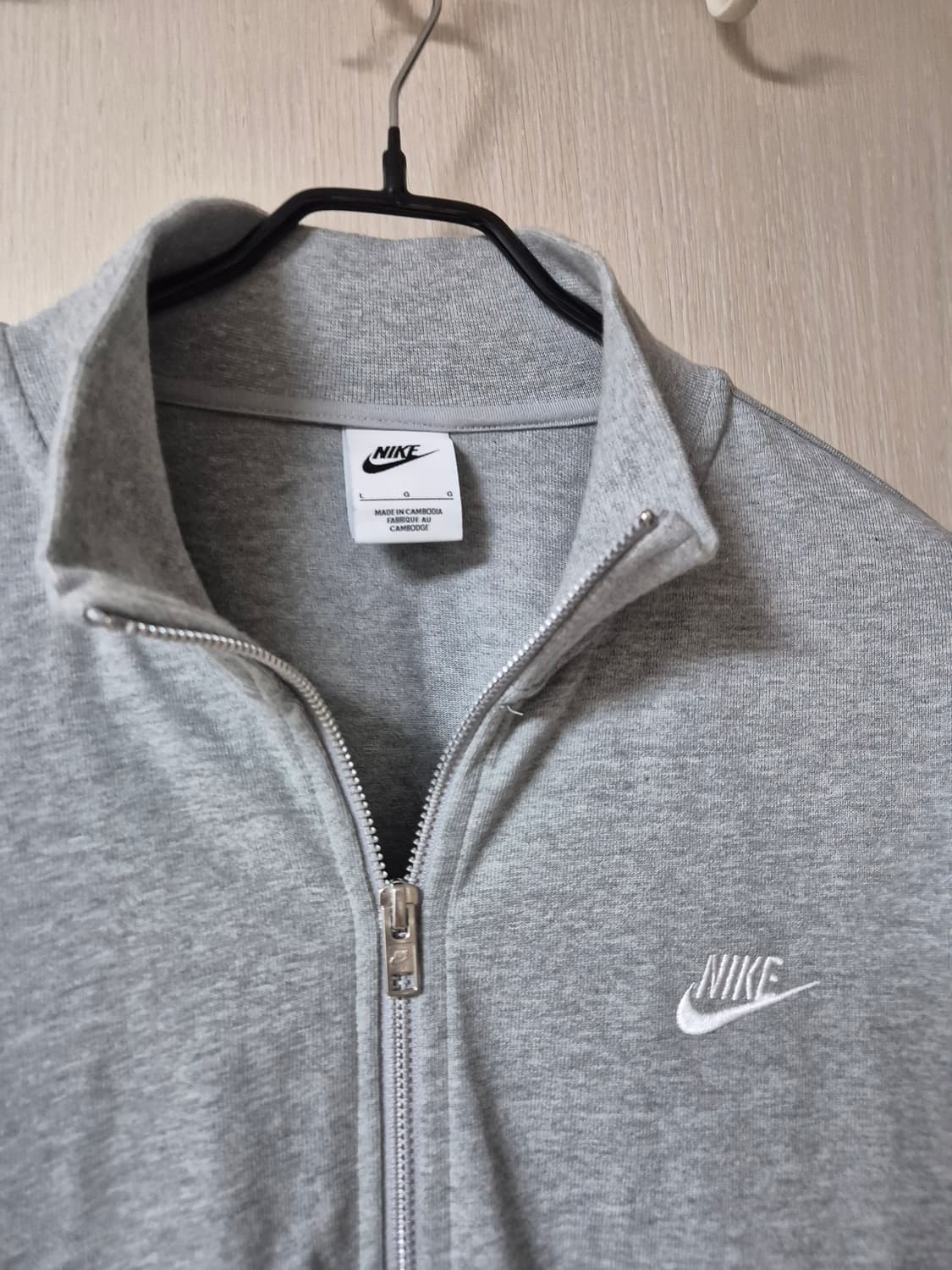 (24년) 나이키  집업  자켓 그레이 100 클럽니트자켓 상품이미지4