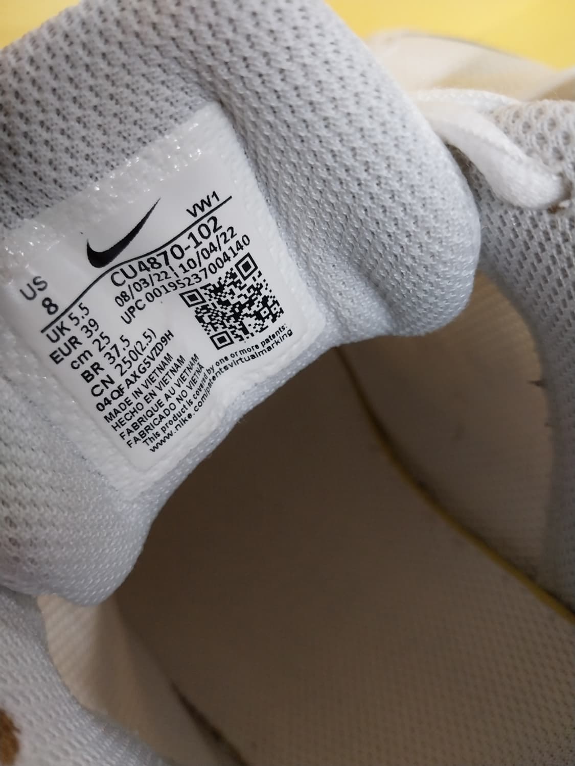 여성 나이키 에어맥스 AP 화이트 퓨어 플래티넘 운동화 (250) 상품이미지9