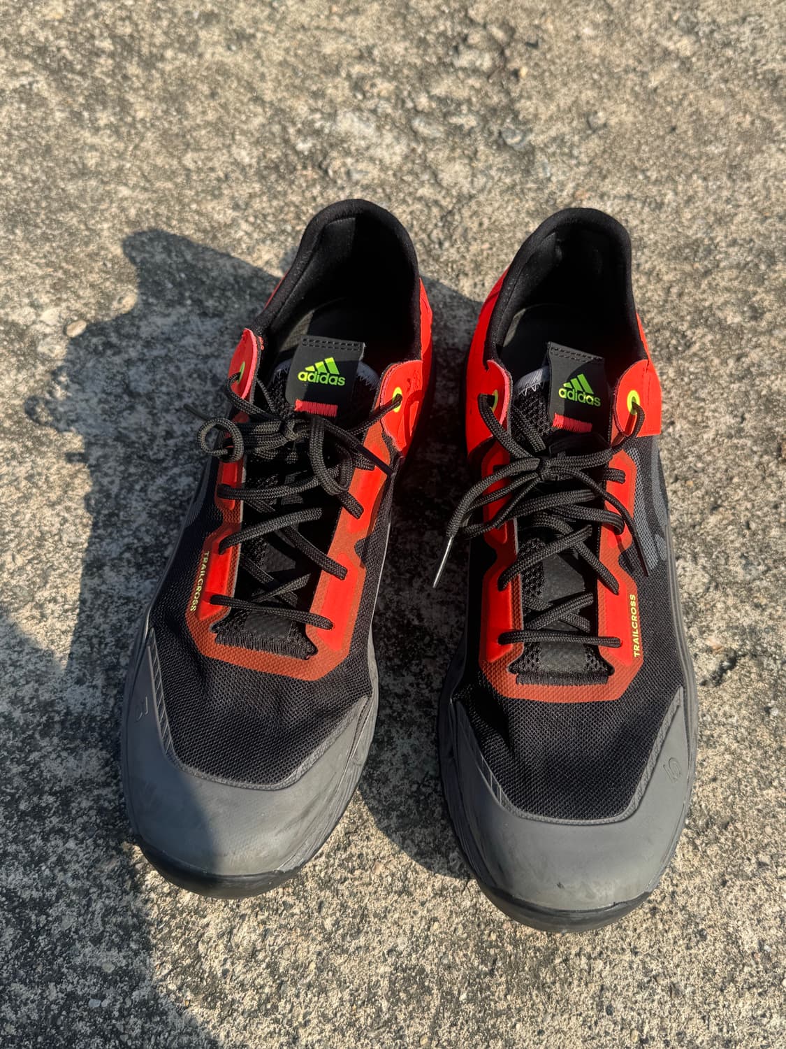 아디다스 & 파이브텐 Five Ten 트레일 크로스 평페달 슈즈 상품이미지1