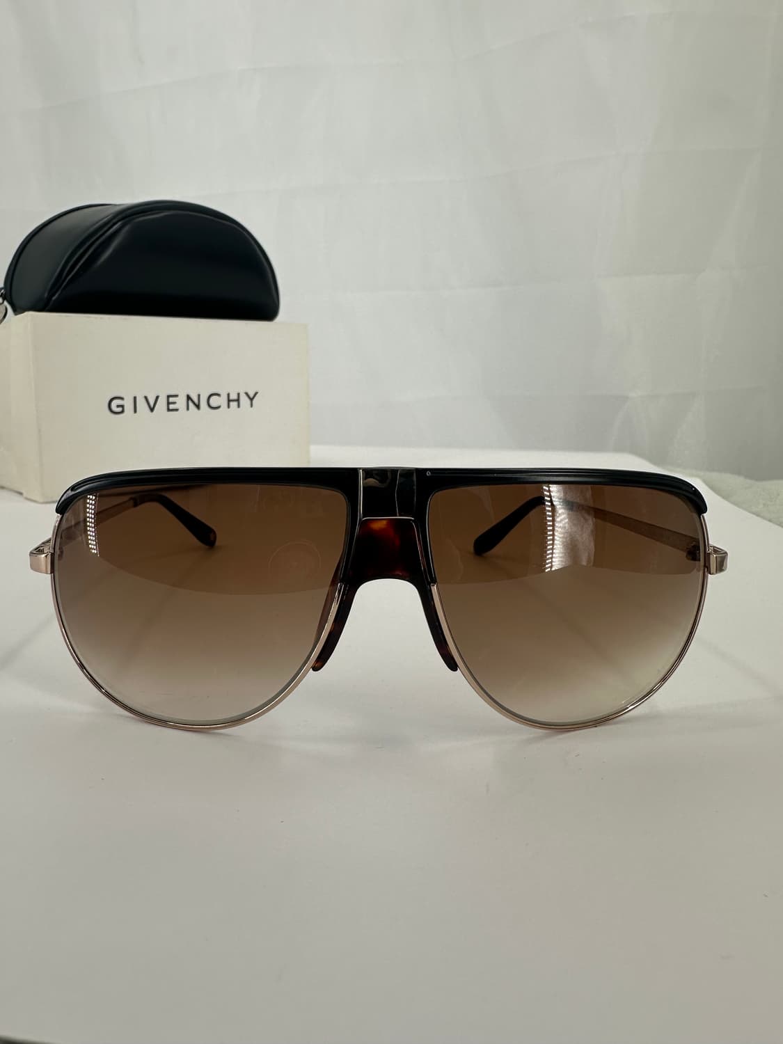 [새상품 무료배송] 정품 지방시 Made in Italy 선글라스 상품이미지1