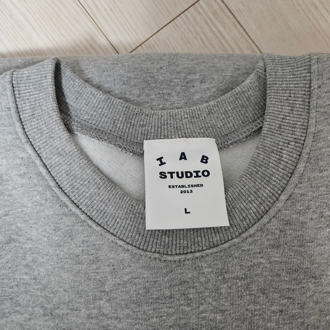 아이앱 엠보스드 맨투맨/L 상품이미지5