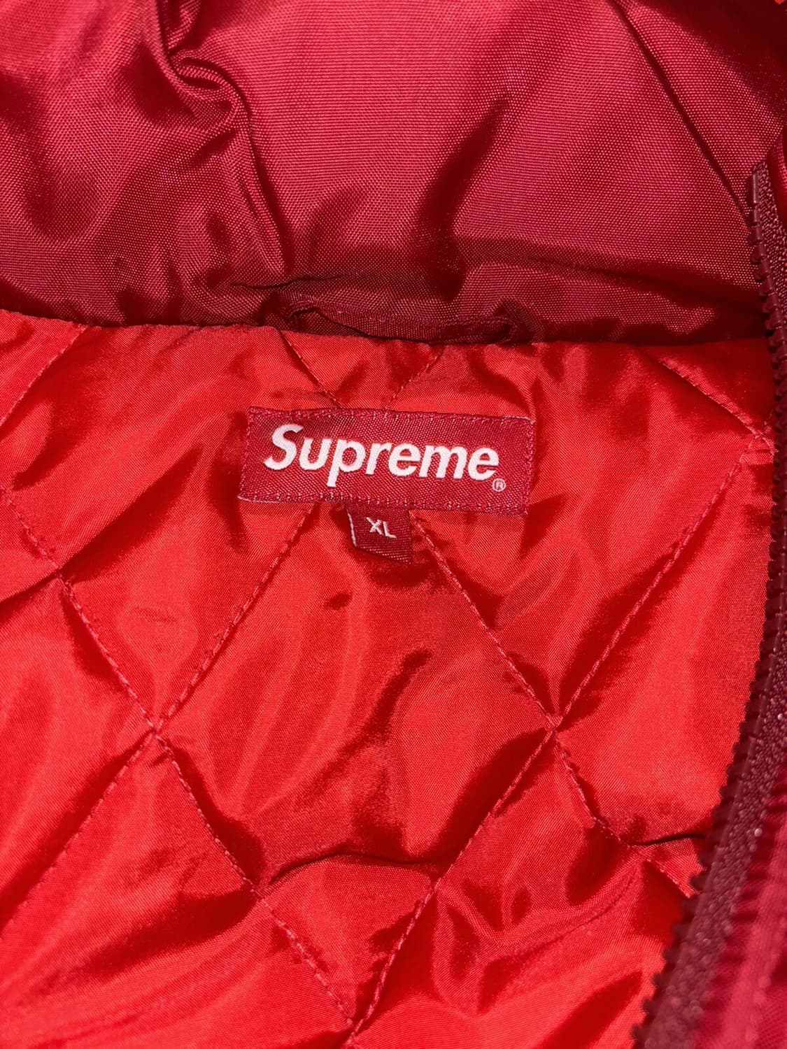 슈프림 위크 4 스포츠 파이핑 퍼피 자켓 레드 상품이미지3