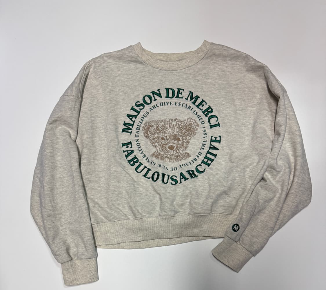 여성 패블러스아카이브 원형로고 크롭 맨투맨 상품이미지1