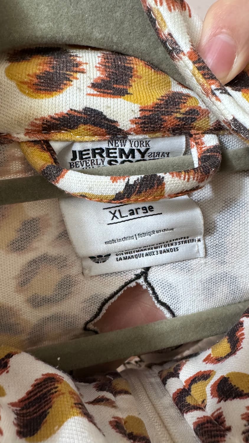 아디다스 x 제레미스캇 레오파드 트랙탑 상품이미지3