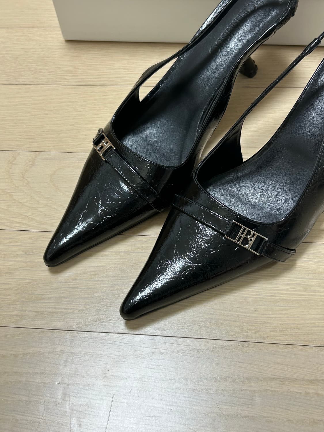 보헤미안서울 23 메탈 라벨 슬링백 245 상품이미지3