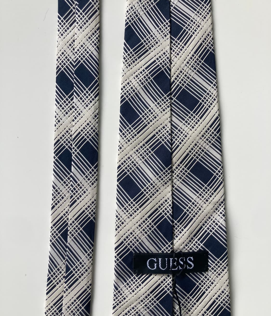 게스 넥타이 상품이미지4