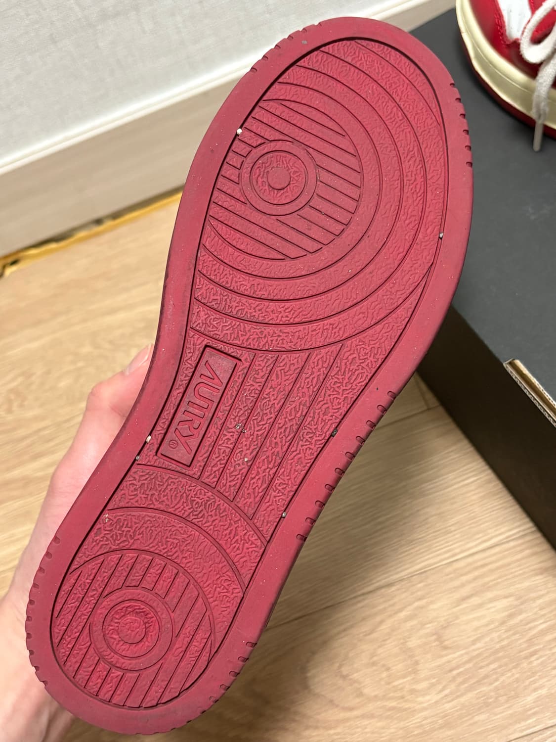 (38)오트리 메달리스트 로우 레더 스니커즈 레드 화이트 상품이미지6