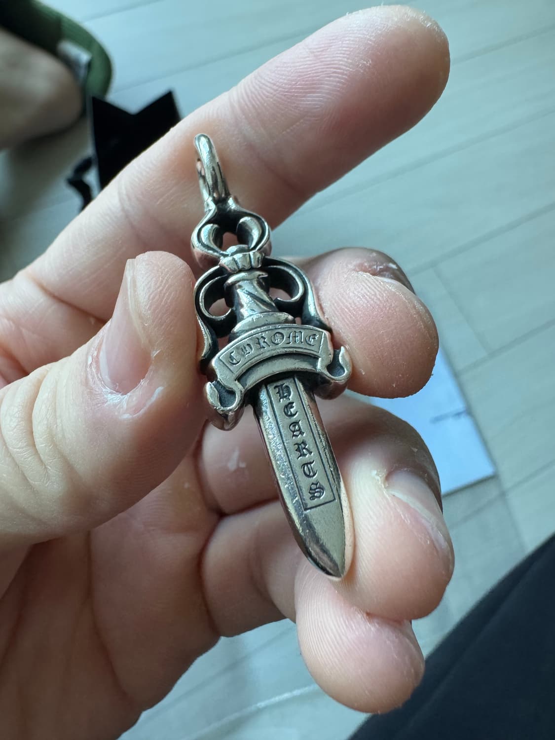 크롬하츠 더블대거 펜던트 판매합니다. 상품이미지9