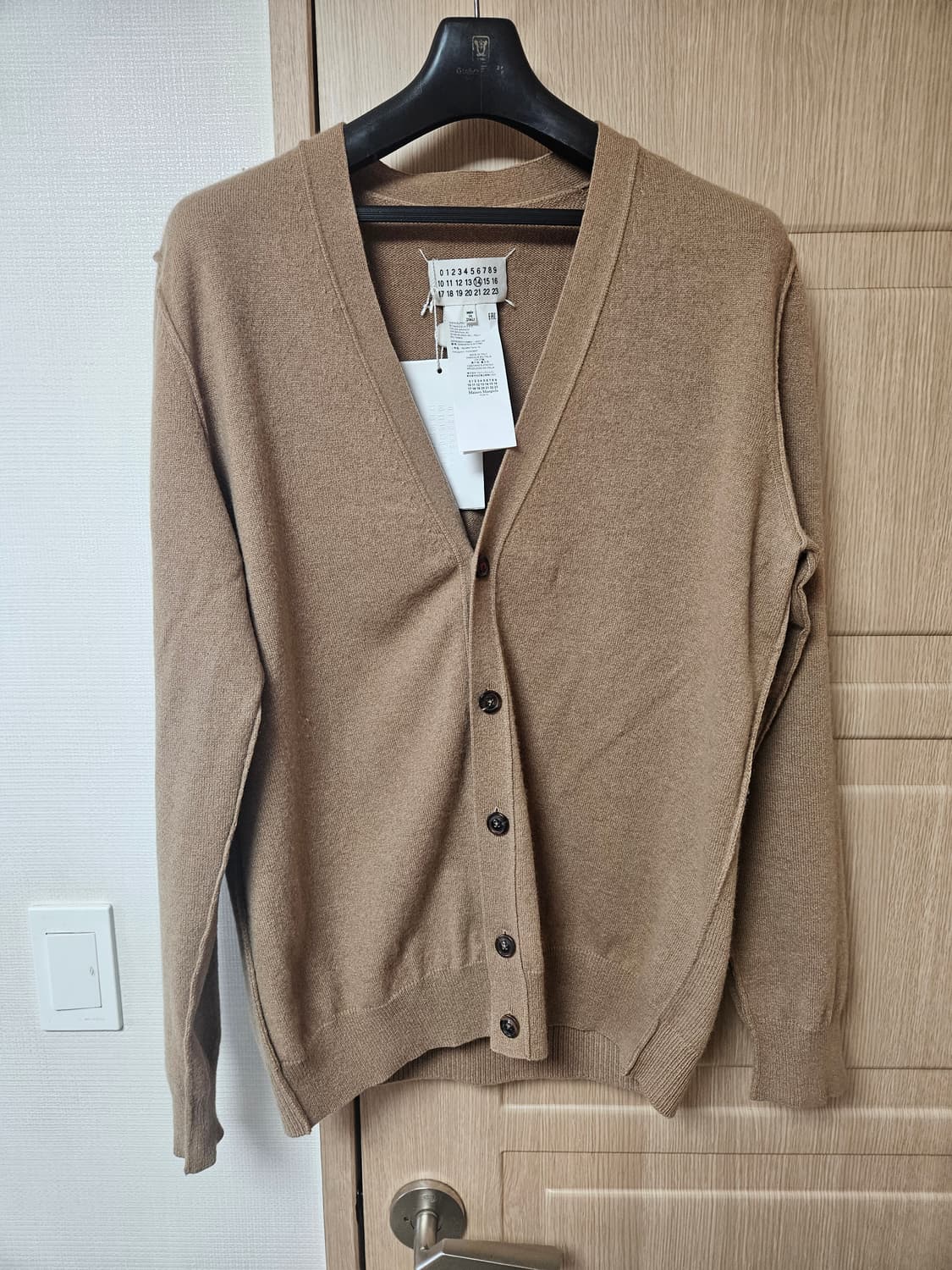 메종 마르지엘라 가디건 카멜 상품이미지1