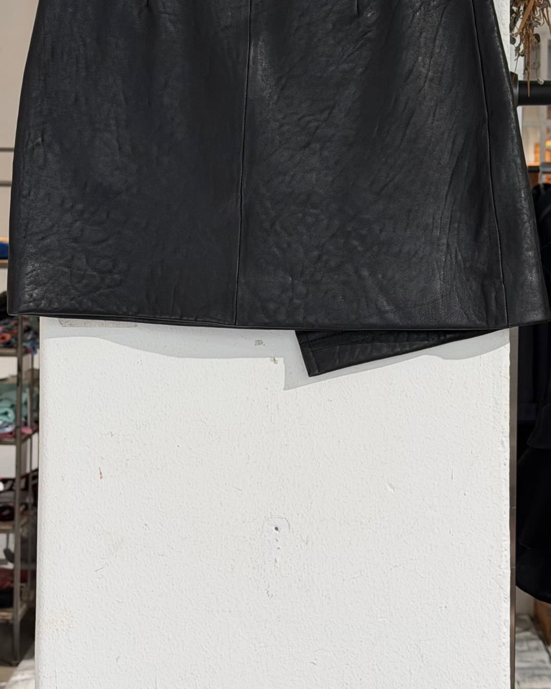 이자벨마랑 에뚜왈 블랙 램스킨 랩 프론트 바이커 미니 스커트 상품이미지6