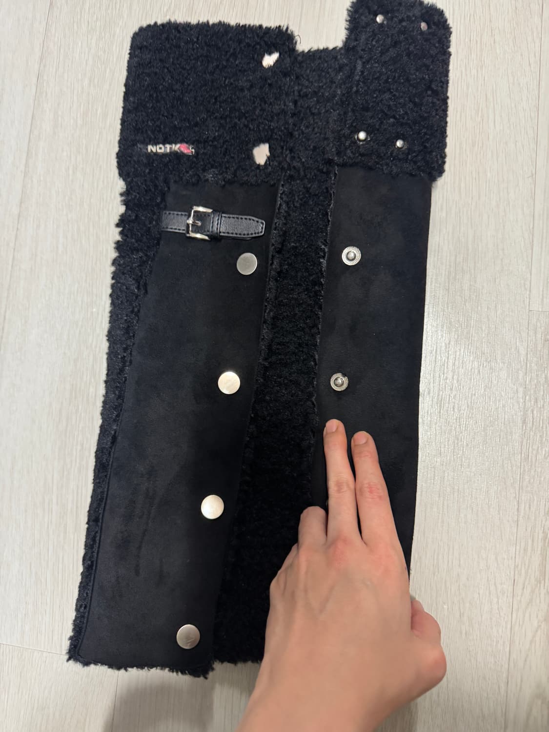 낫노잉 양털 레그워머 Mouton Snap Leg-Warmer 블랙 상품이미지7