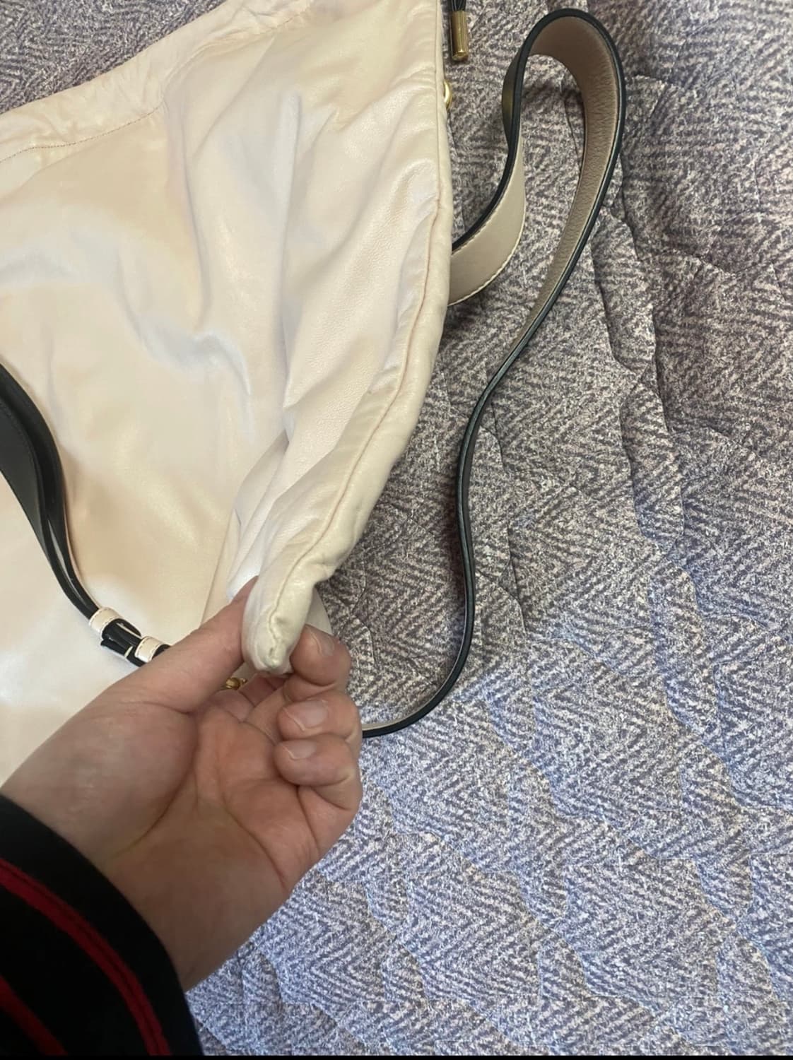 펜디 로마 아이보리 가죽 가방 상품이미지3