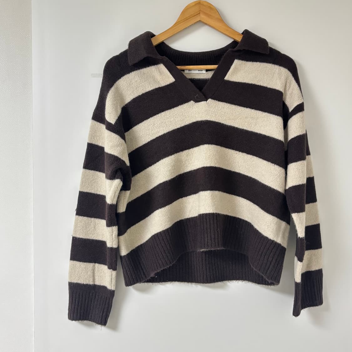 GU 스트라이프 카라 니트 상품이미지1