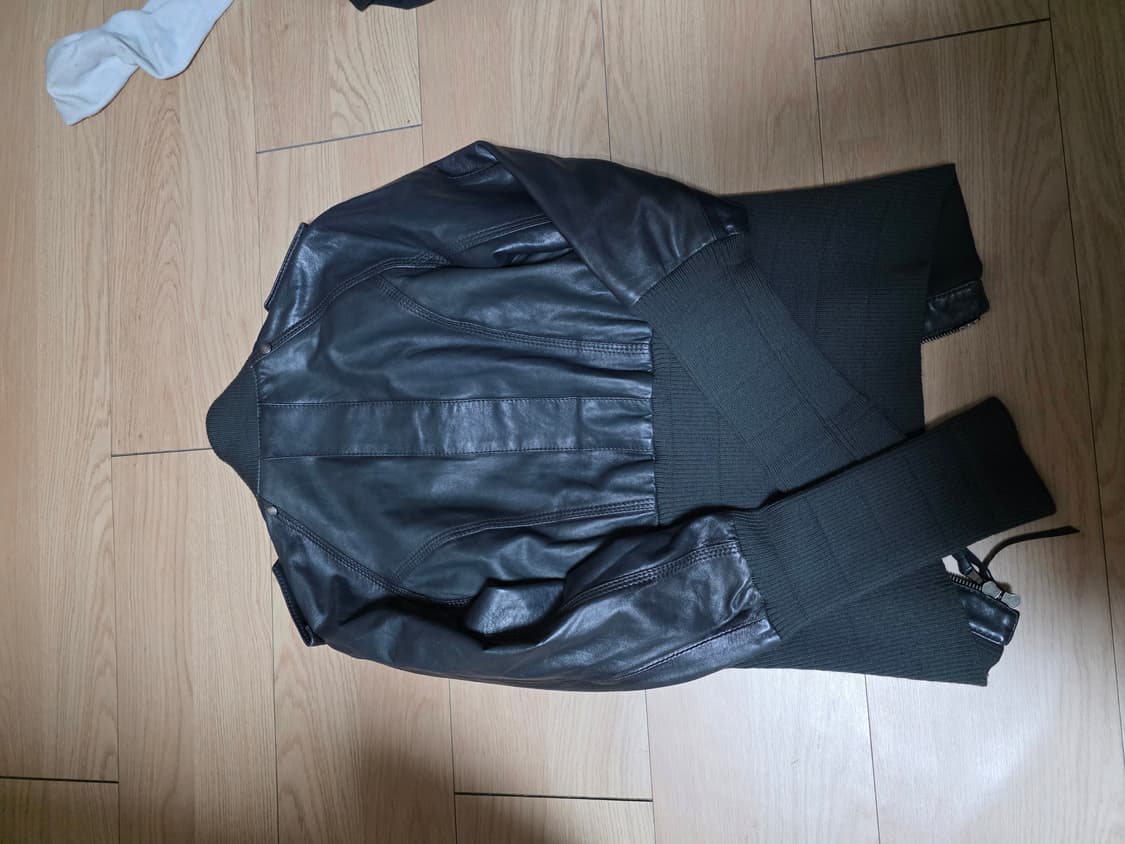 페트리지아페페 양가죽 리얼레더 허리 밴딩 레더자켓 상품이미지3