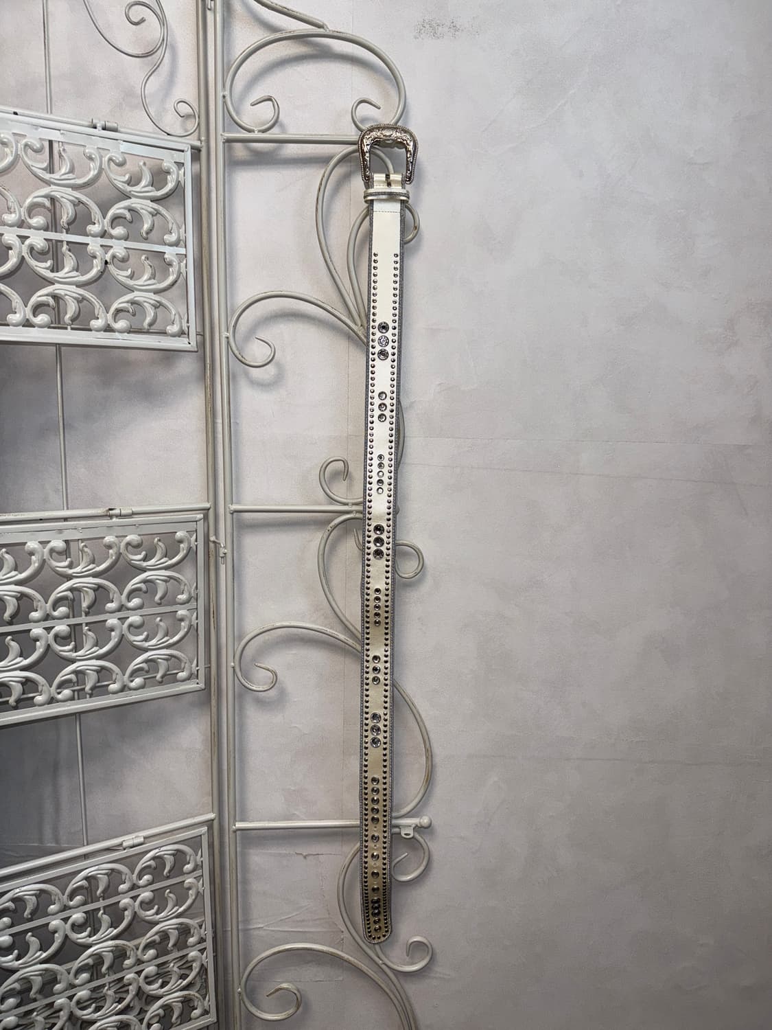Metallic ivory cubic oriental buckle 벨트 상품이미지4