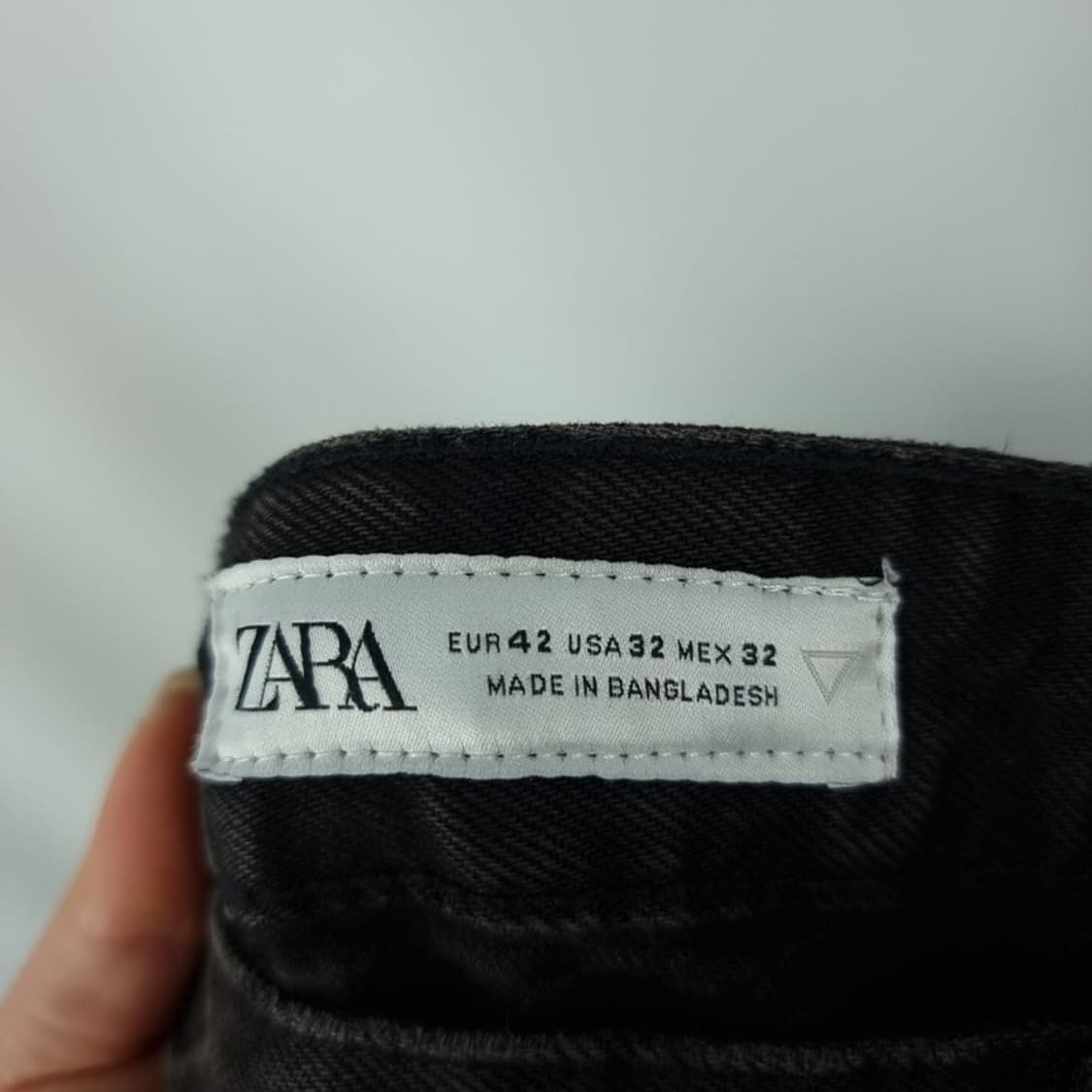 [자라] 멀티 포켓 와이드 블랙 데님 카고 팬츠 M18913 상품이미지6