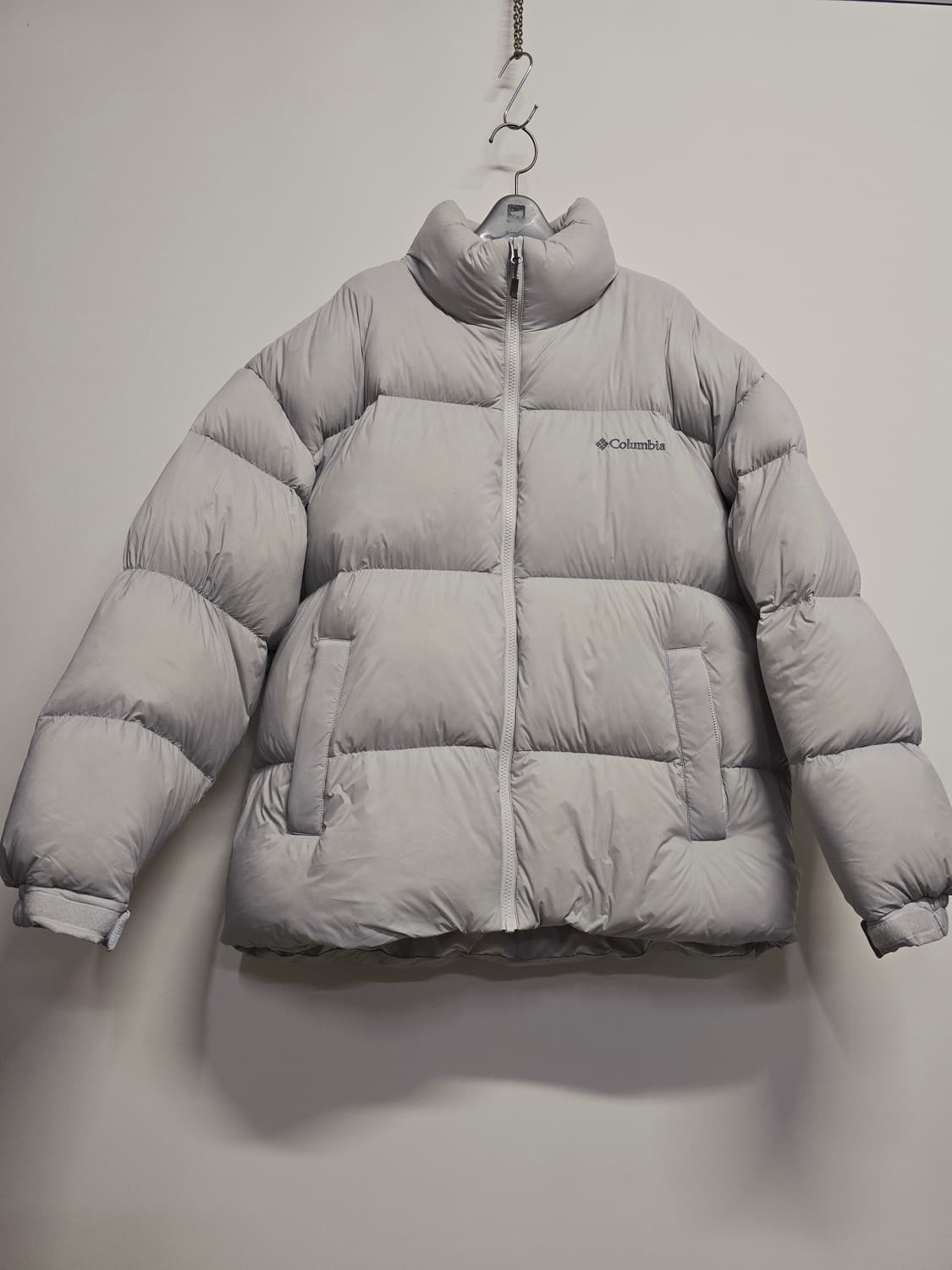 컬럼비아 라이트 그레이 푸퍼 패딩105 상품이미지1