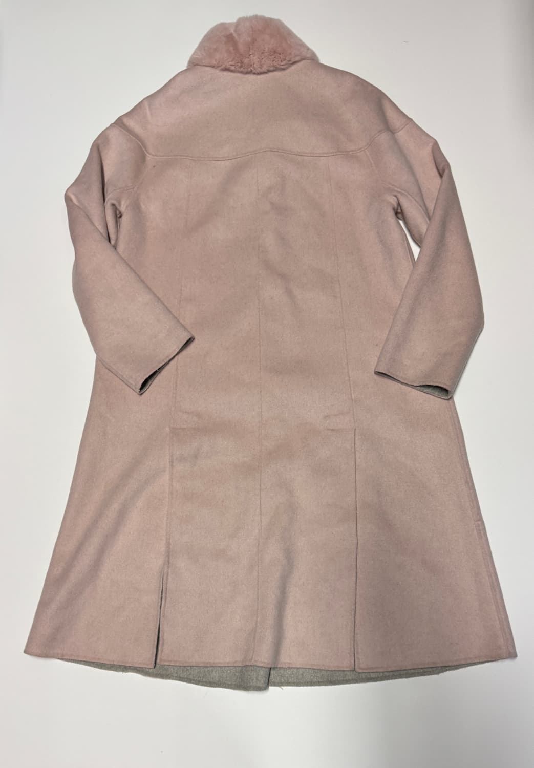 여성 손정완 SJWANI 캐시미어 혼용 레빗 퍼 코트 상품이미지2