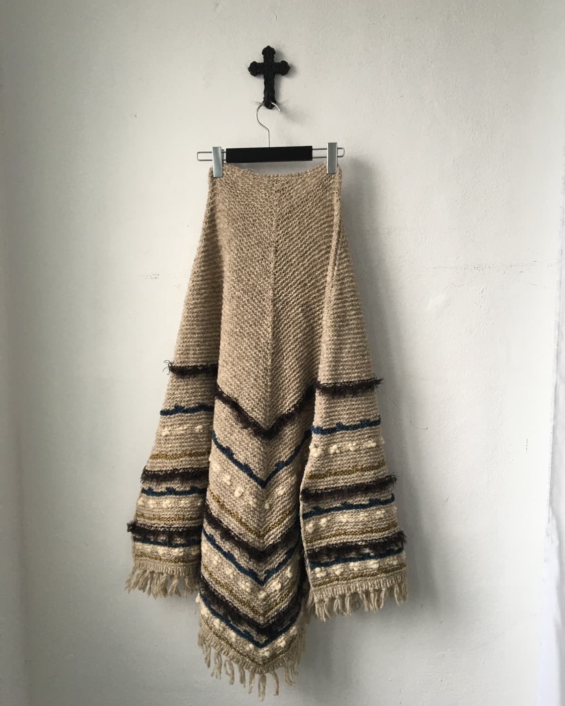 Nomadic mood knit cape 상품이미지3
