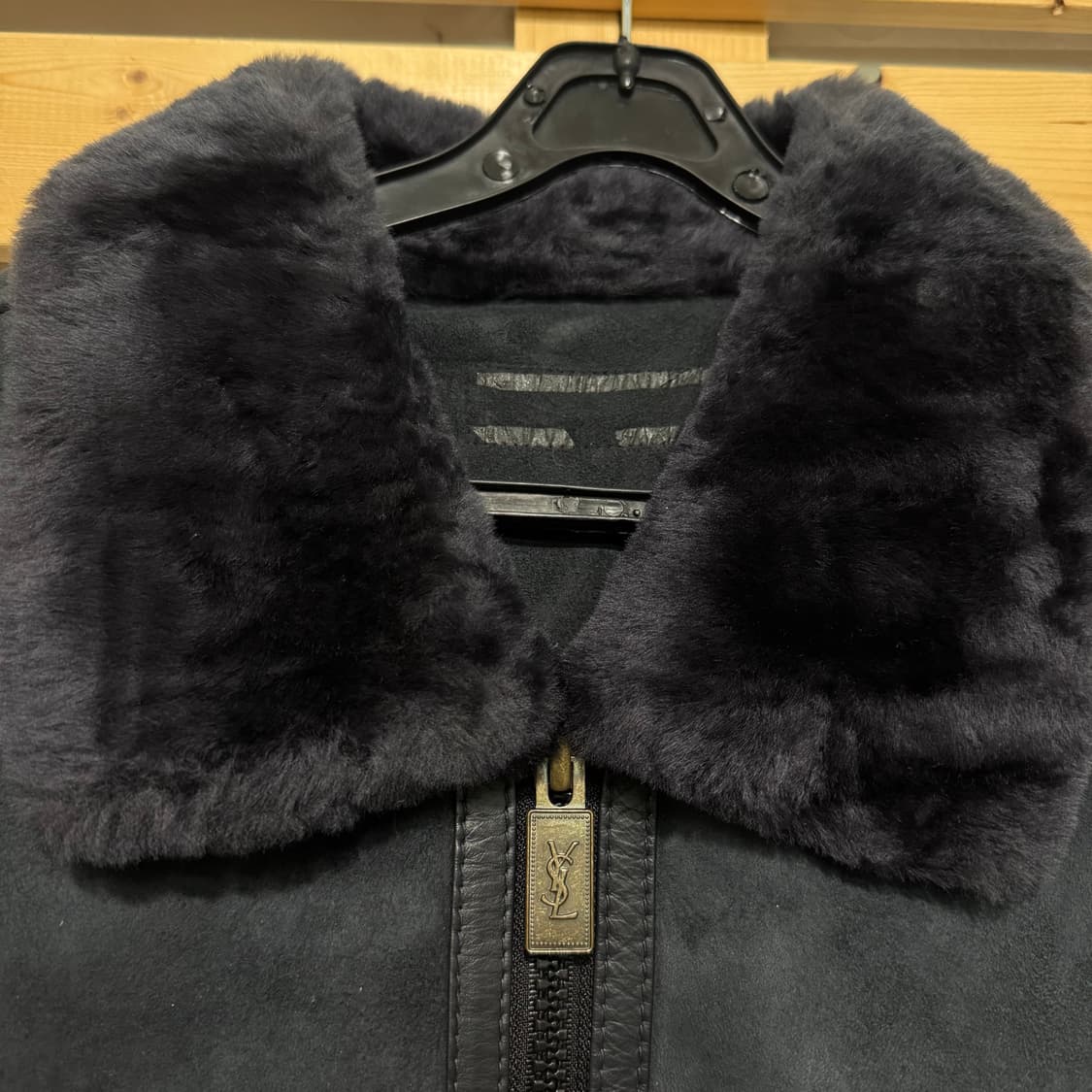 입생로랑 양가죽 무스탕 상품이미지3