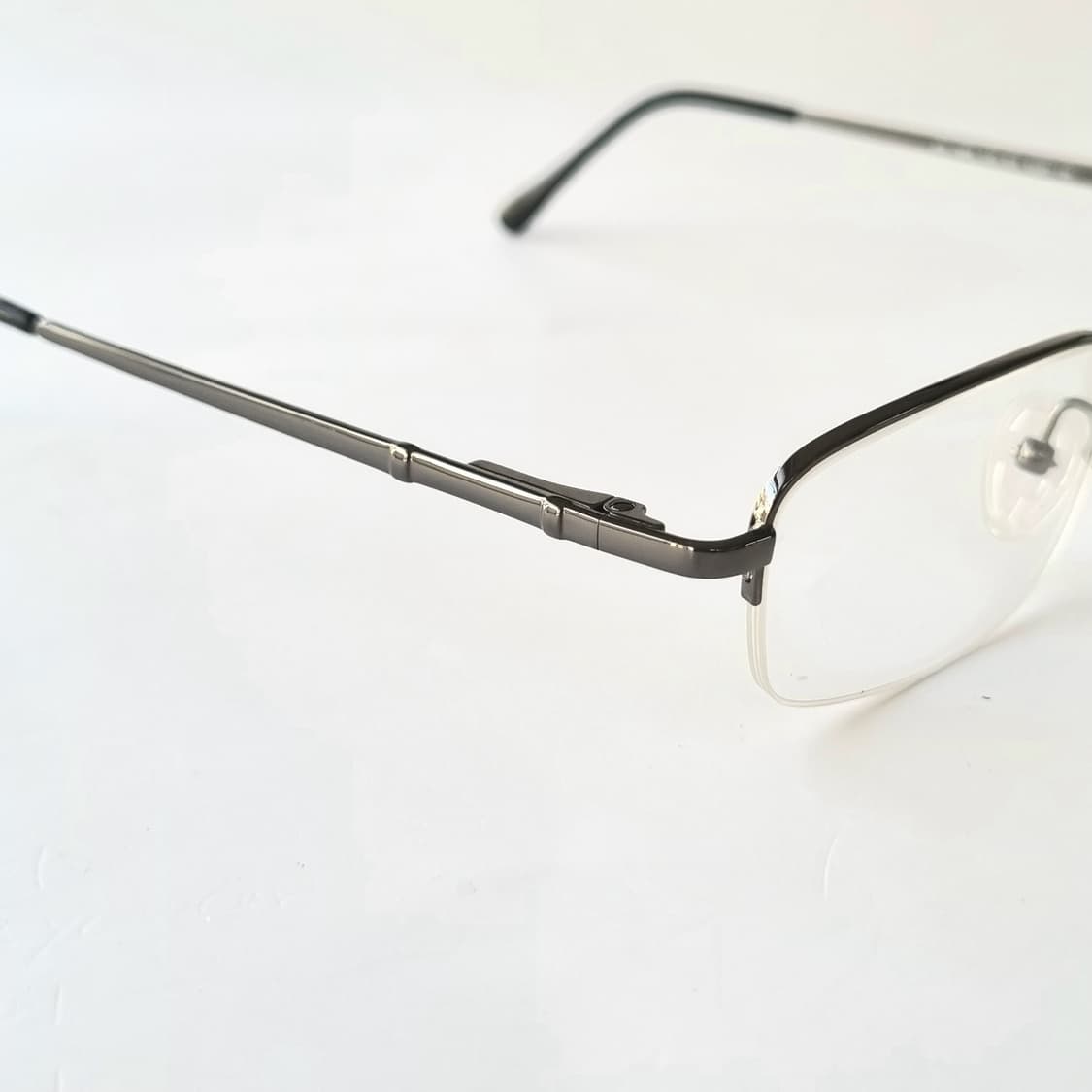 데드스탁 긱시크 안티알러지 슬림 반무테 안경테 708 상품이미지6