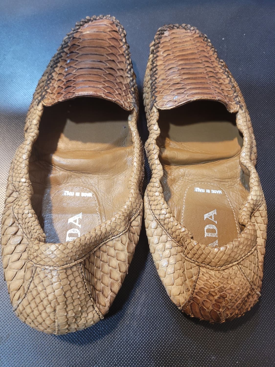 프라다(Prada)의 빈티지 파이톤 스킨(뱀피) 모카신 드라이빙 로퍼  상품이미지2