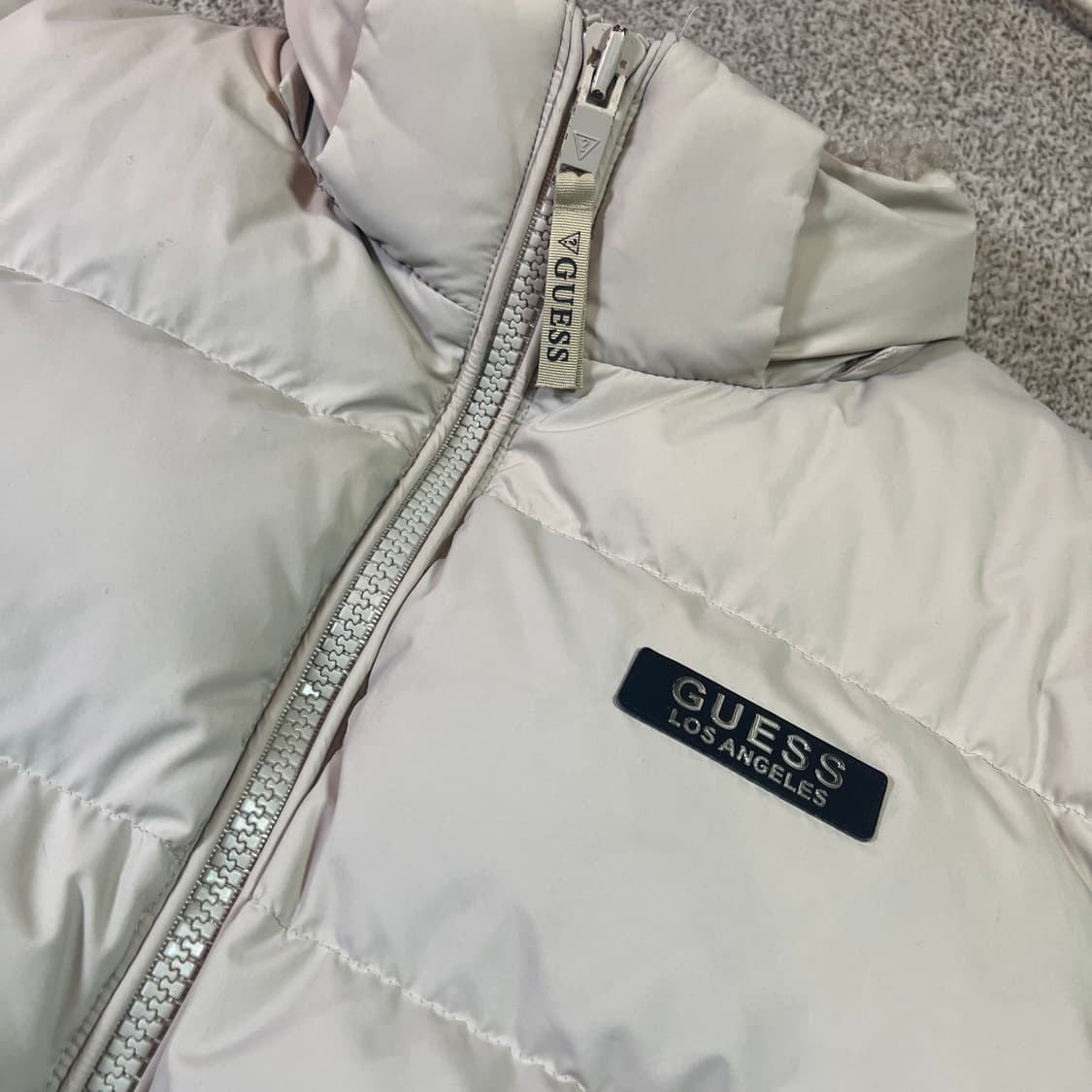 게스 우먼 숏 패딩 상품이미지2