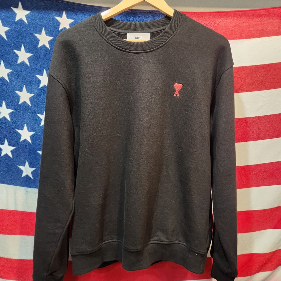 AMI 아미 드 꾀르 하트 로고 맨투맨 (정품) 상품이미지1
